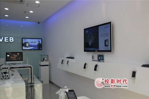 穎網數碼廣告機引領行業創新，助力數字化營銷新浪潮
